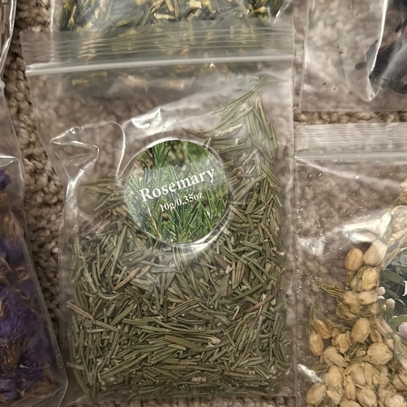 Assorted Dried Flowers Collection - Picture 11 of 16